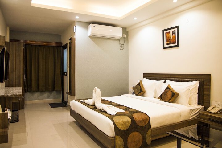 Room 6 of 34