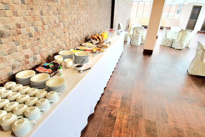 Breakfast/Coffee Service 18 of 21