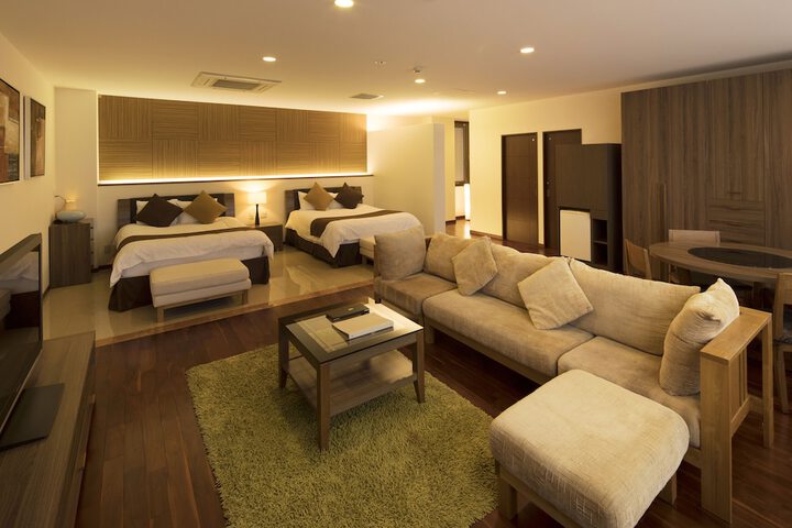 Room 27 of 107