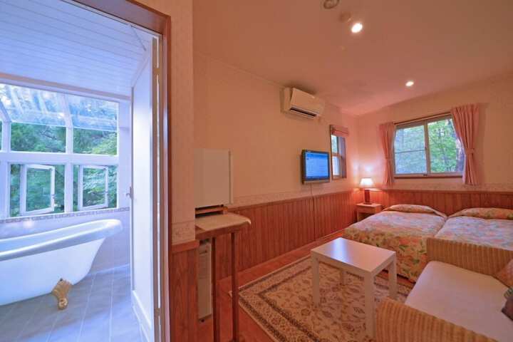 Room 19 of 36