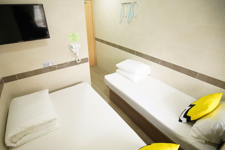 Room 65 of 195