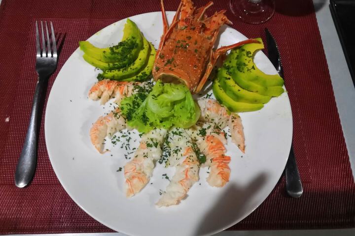Dining 15 of 43
