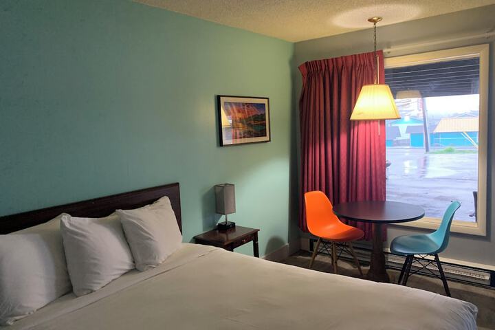 Room 12 of 27
