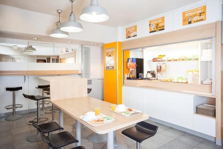 Dining Photos