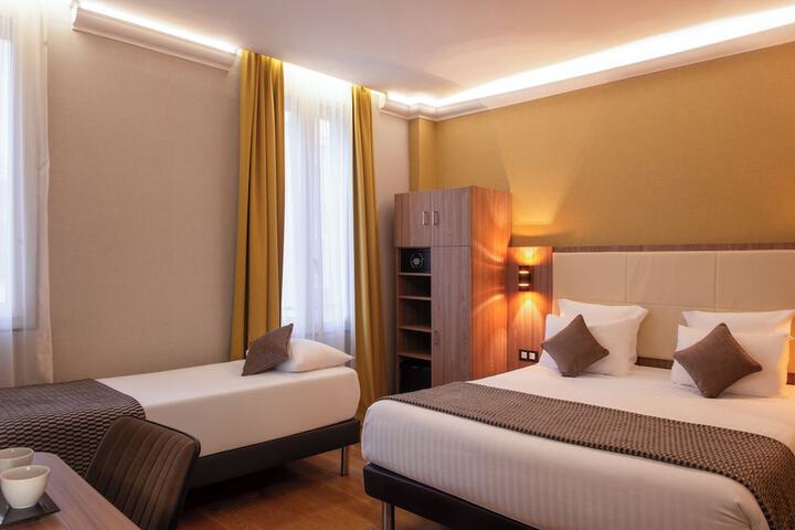Room 12 of 26