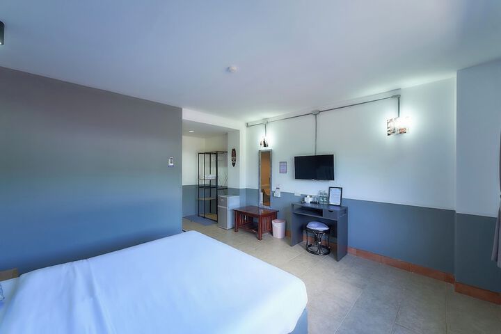 Room 14 of 36