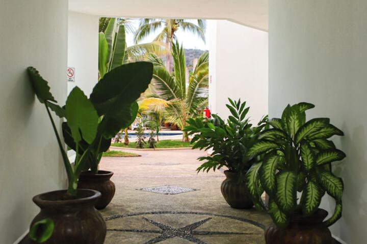 COSTA MADERO RESORT