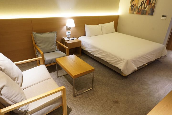 Room 10 of 69