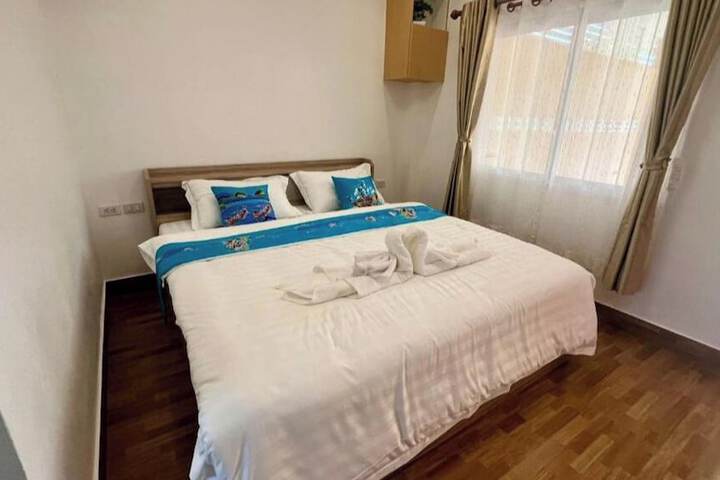 Room 9 of 27