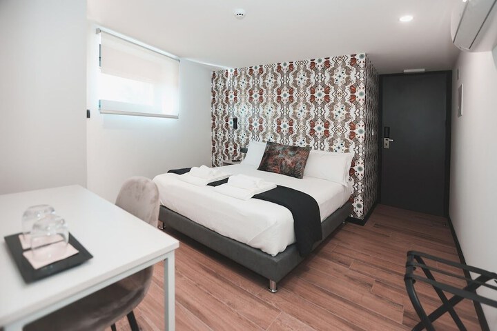 Room 27 of 53