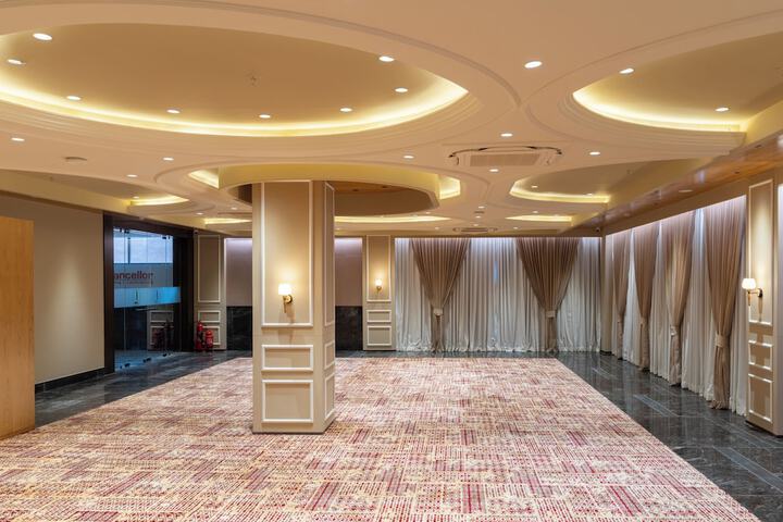 Ballroom/Hall 51 of 58