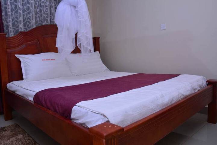 Room 5 of 26