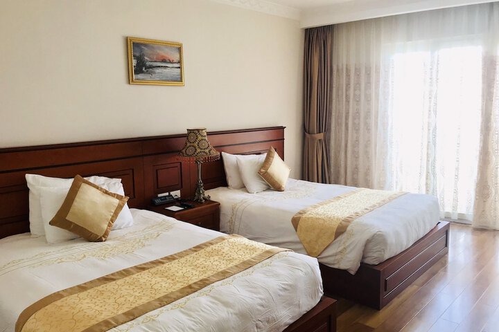 Room 10 of 50