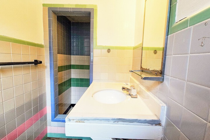 Room 20 of 23