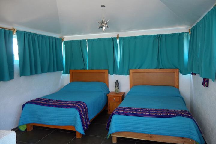 Room 10 of 42