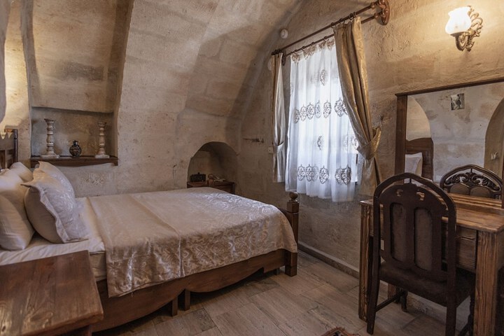 Room 8 of 61