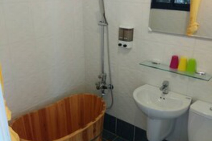 Room 6 of 45