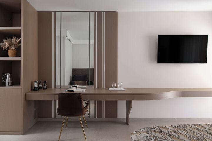 Room 42 of 126