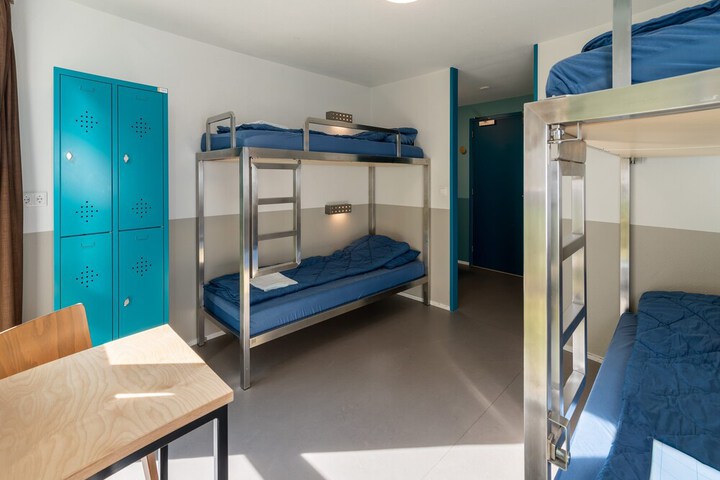 Room 6 of 36