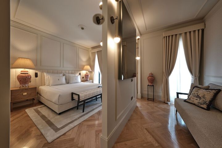 Room 26 of 158