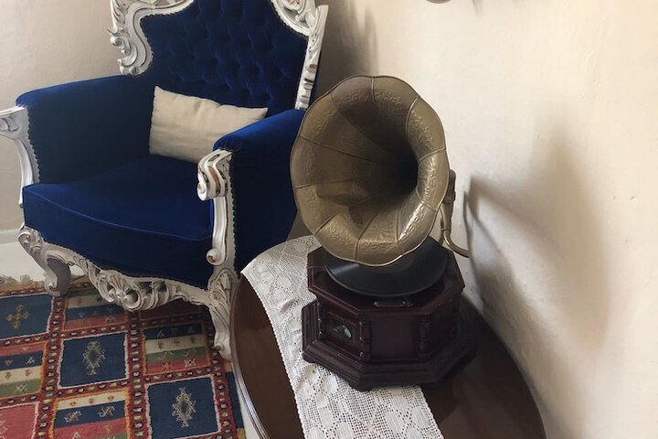 Room 8 of 22