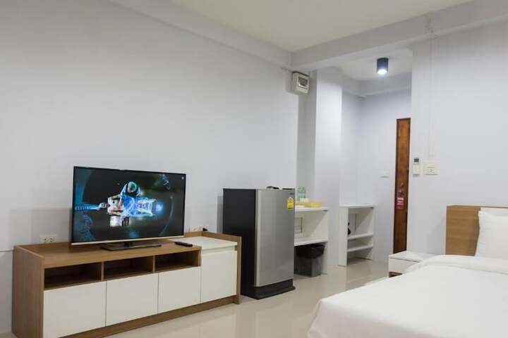 Room 21 of 51