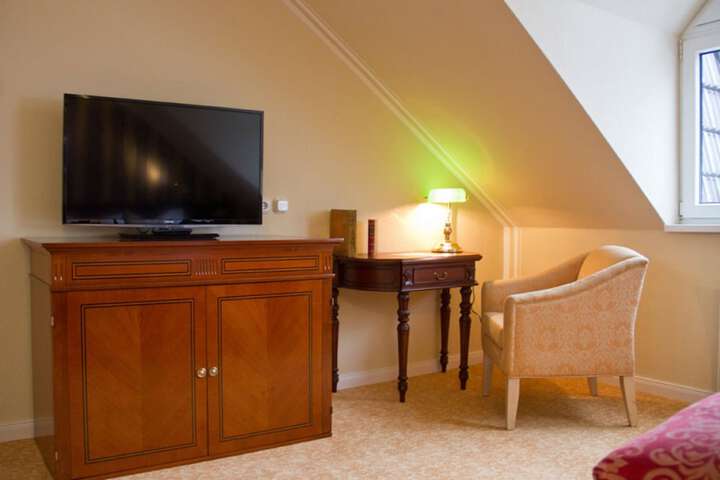Room 8 of 31