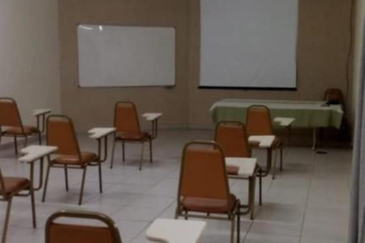Business Center 80 of 88