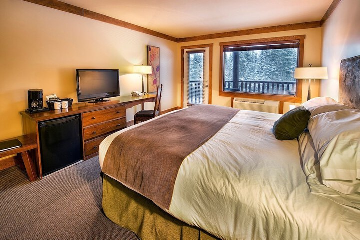 Room 6 of 27