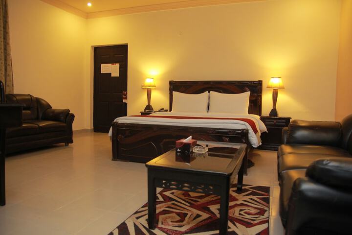 Room 5 of 35