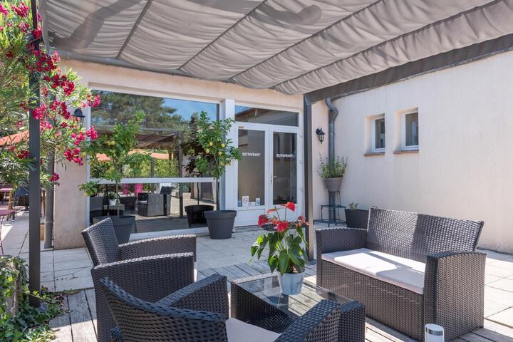 Terrace/Patio 20 of 49