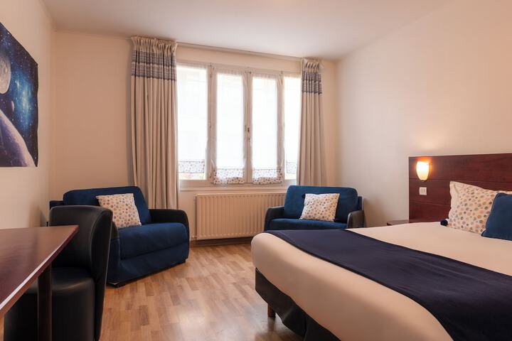 Room 32 of 67