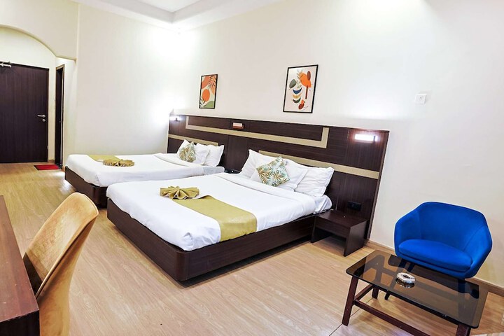 Room 12 of 82