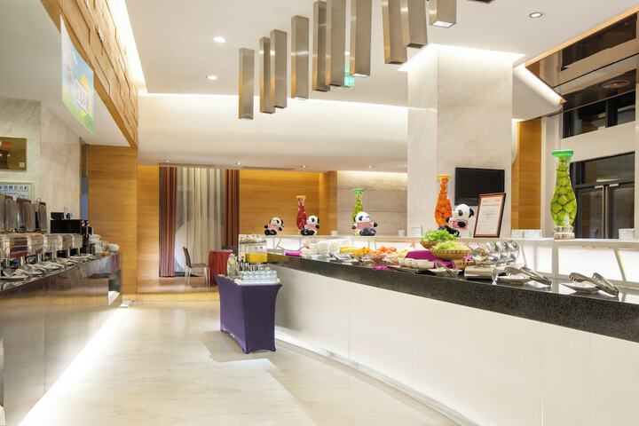 Dining Photos