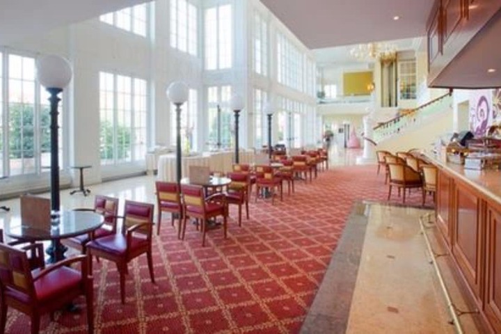 Guest Lobby