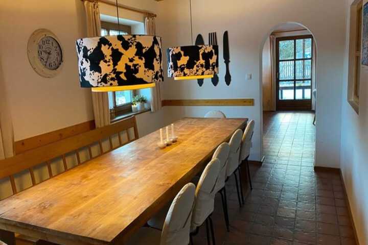 Room 8 of 28
