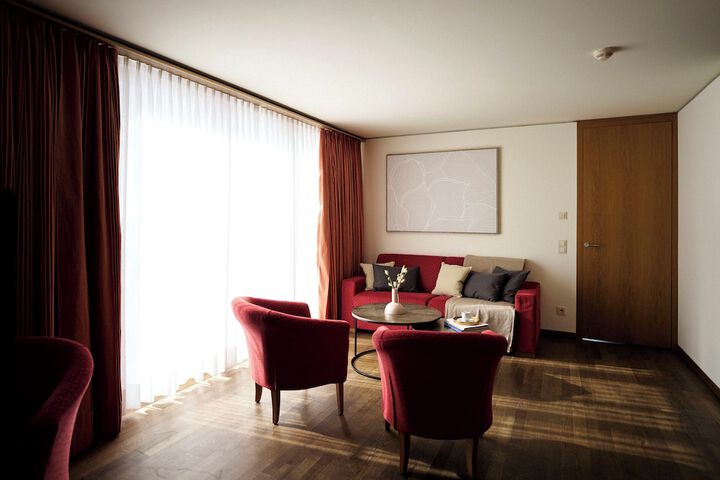 Room 8 of 73