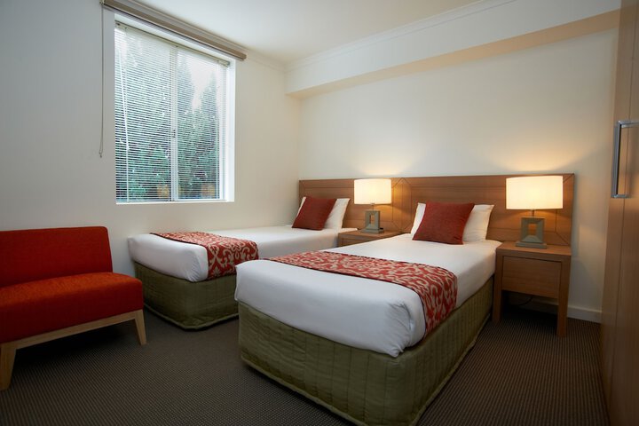 Room 4 of 36
