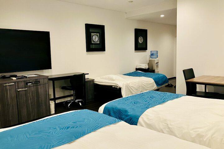 Room 12 of 23