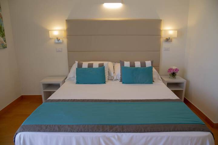 Room 44 of 99