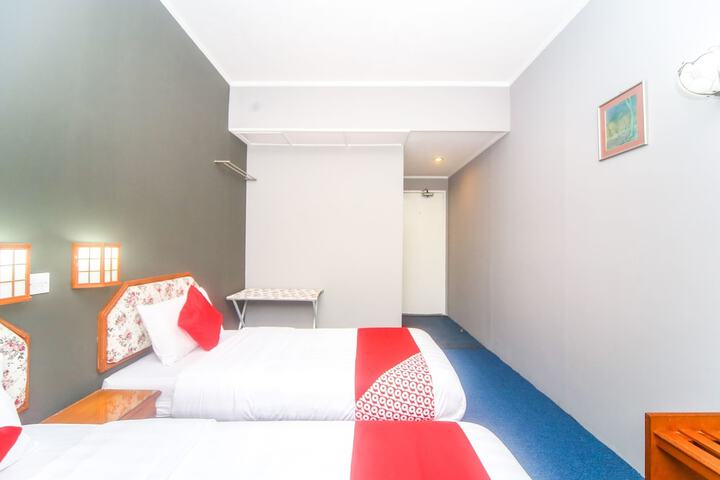 Room 13 of 21