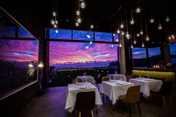 Dining 116 of 179