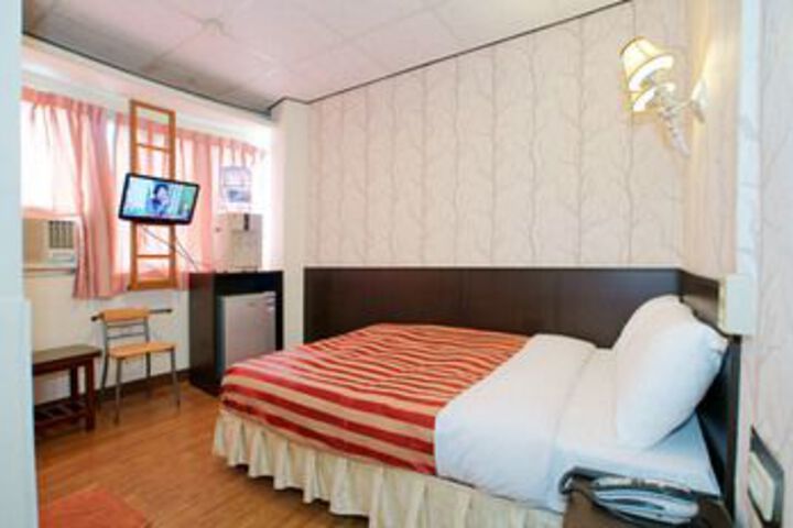 Room 34 of 63
