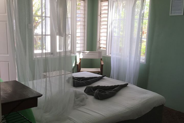 Room 25 of 170