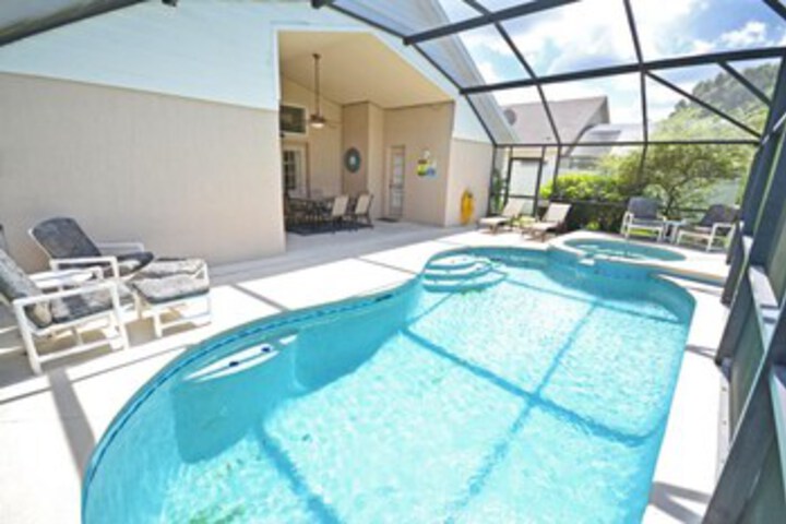 Pool 20 of 34