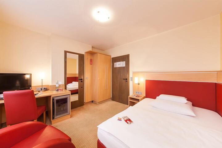 Room 22 of 71