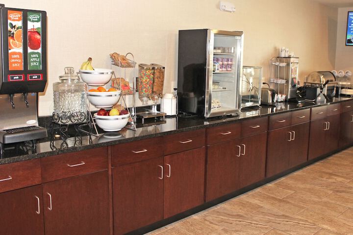 Breakfast/Coffee Service 36 of 50