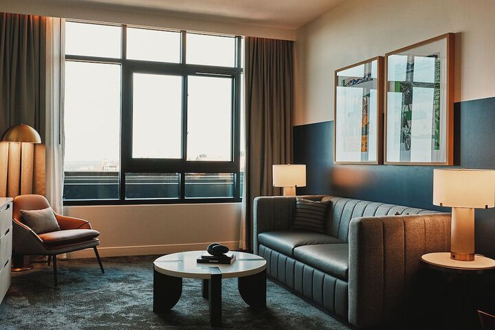 Room 28 of 62
