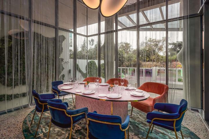 Dining 95 of 126
