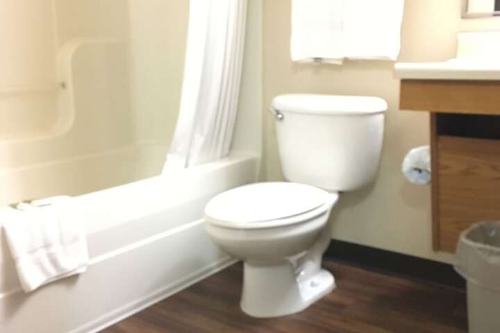 Room 30 of 48
